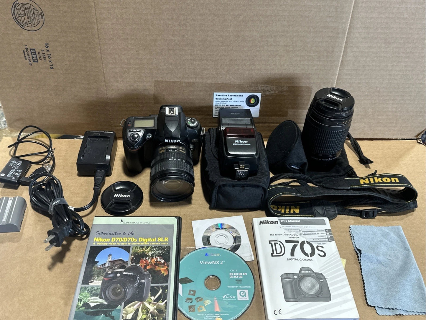 Canon Digital SLR Kit with Lense, Flash, Bag And Discs.