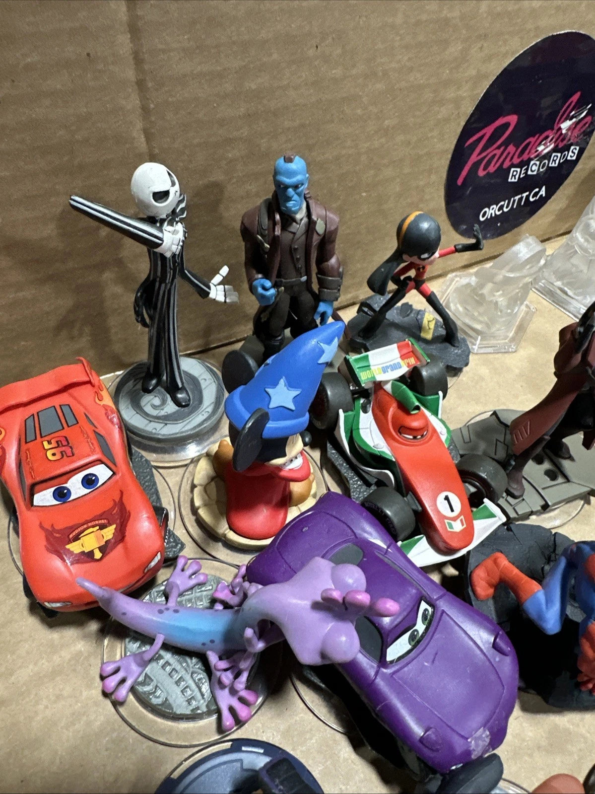 Disney Infinity Bundle lot Of Figures 32