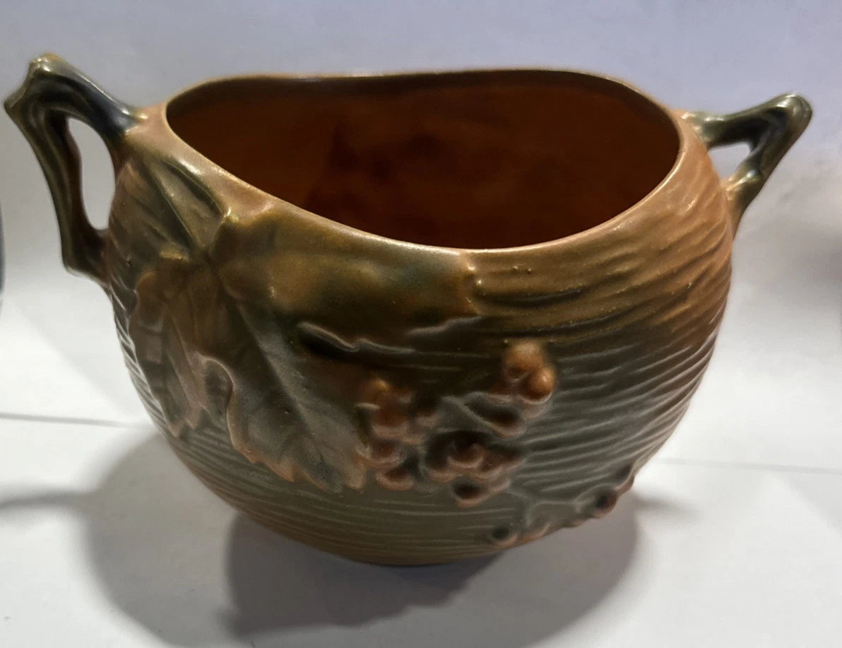 Roseville BUSHBERRY Russet Bowl Jardiniere Vintage 1941 Art Pottery 411-4