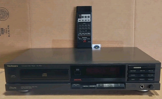 Vintage Technics SL-P102 Compact Disc CD Player + Remote