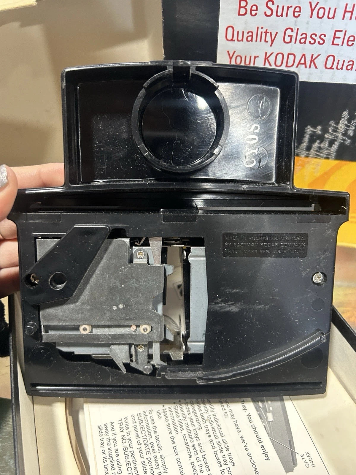 For Parts - Kodak carousel 650H Projector w/ Extra Bulb