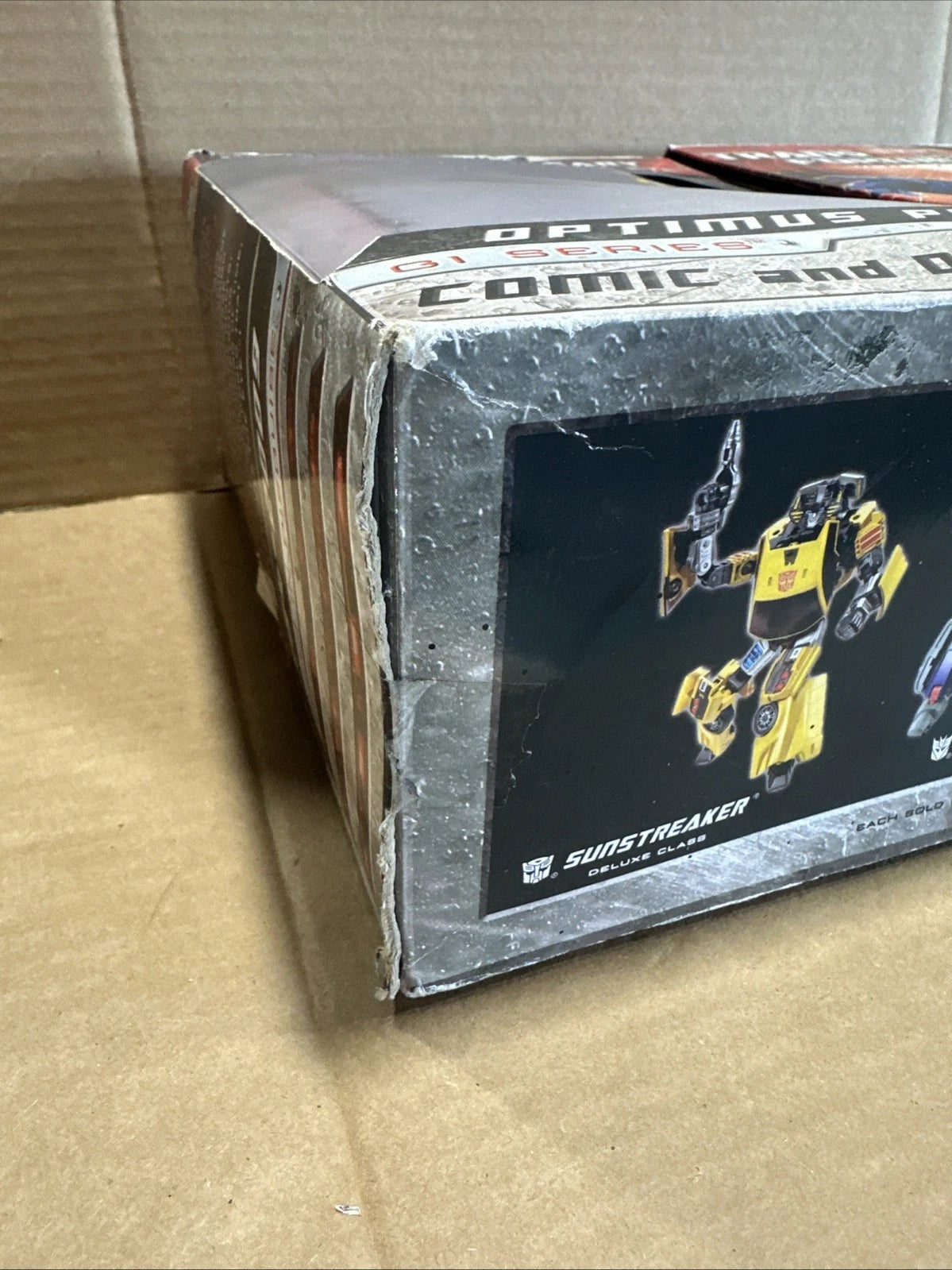 Transformers Universe G1 25th Anniversary Optimus Prime Comic DVD Damaged Box
