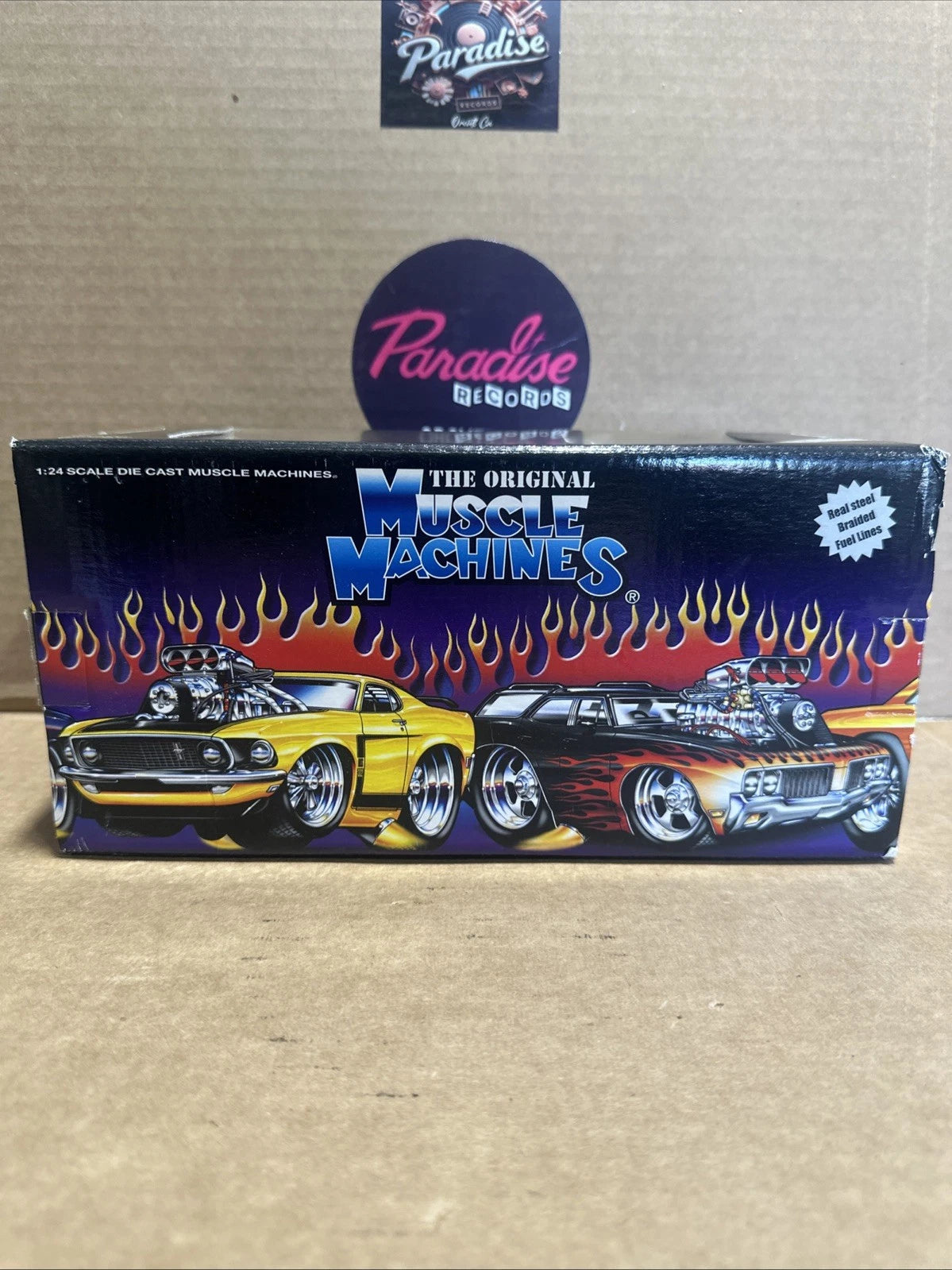 Muscle Machines 1:24 Scale - 1970 Olds Cutlass 442 (2004)