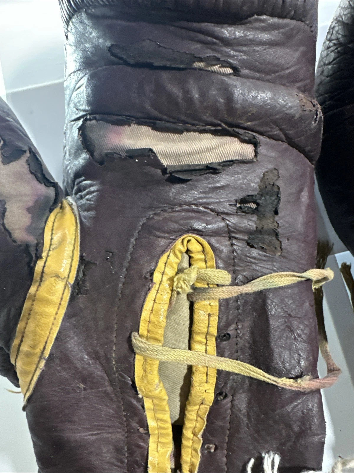 Vintage Everlast Red Burgundy Leather Boxing Gloves- 14 oz 1950’s-60’s?