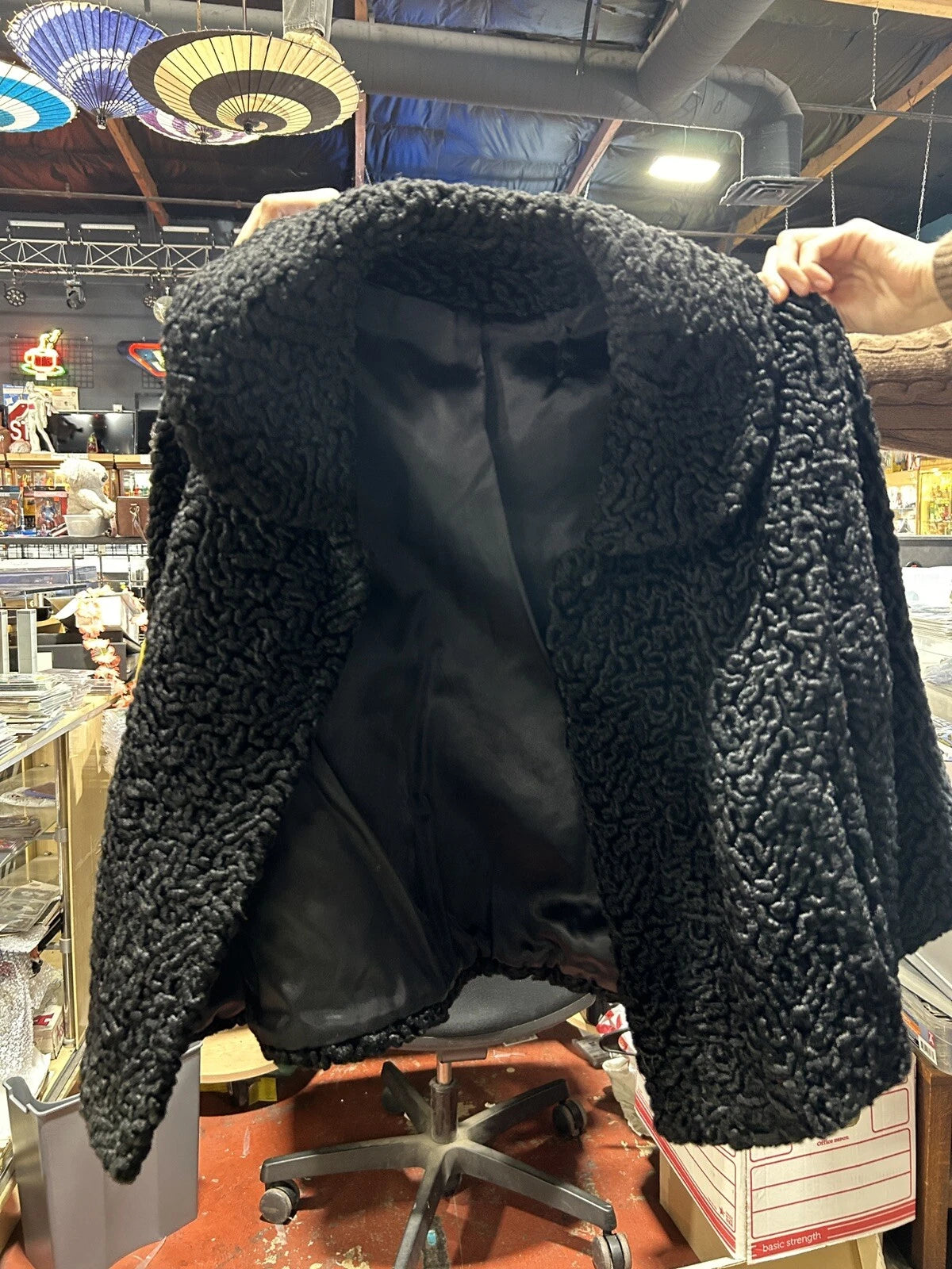Vintage 1960s lambs wool cropped jacket
