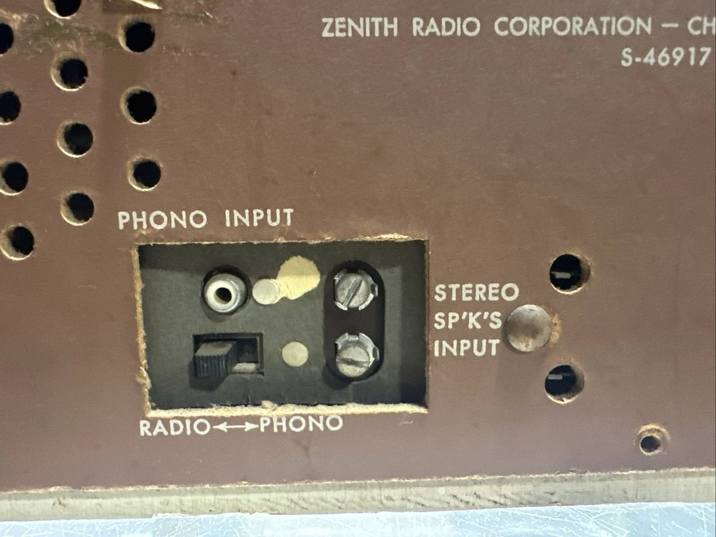 Vintage Zenith S-46917 AM FM Tube Radio Automatic Frequency READ