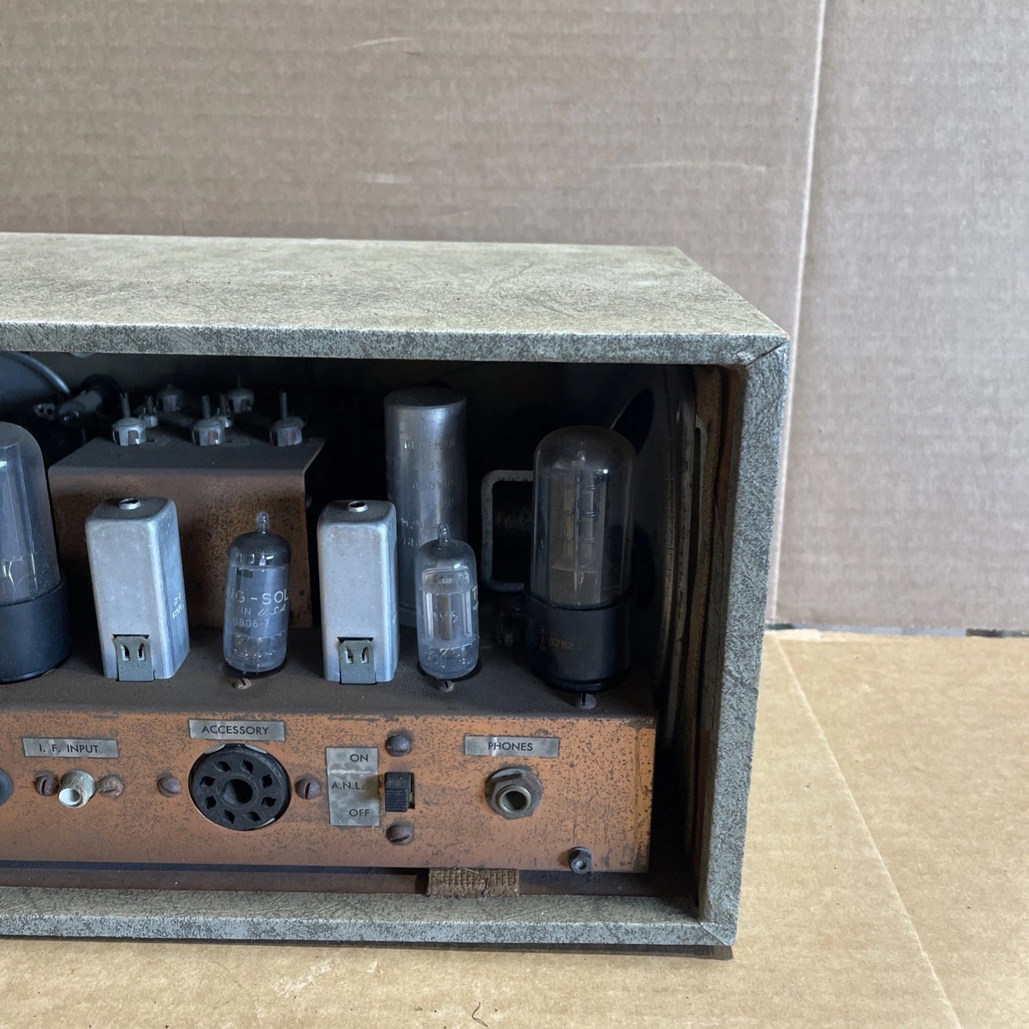 Heathkit Receiver Company Tube Radio Model AR-3: Powers ON