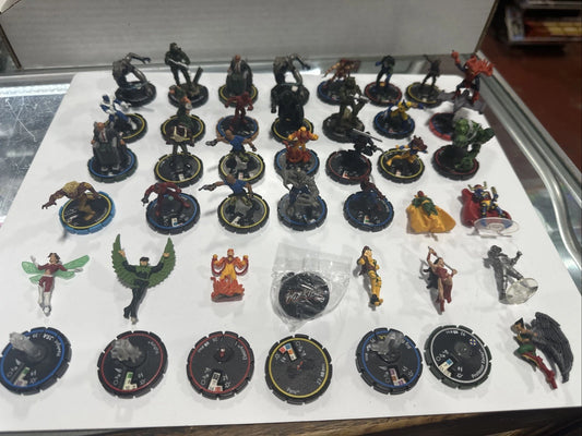 WizKids Heroclix Mixed Lot of 26 Marvel & DC Bullseye Infinity Challenge, Misc.