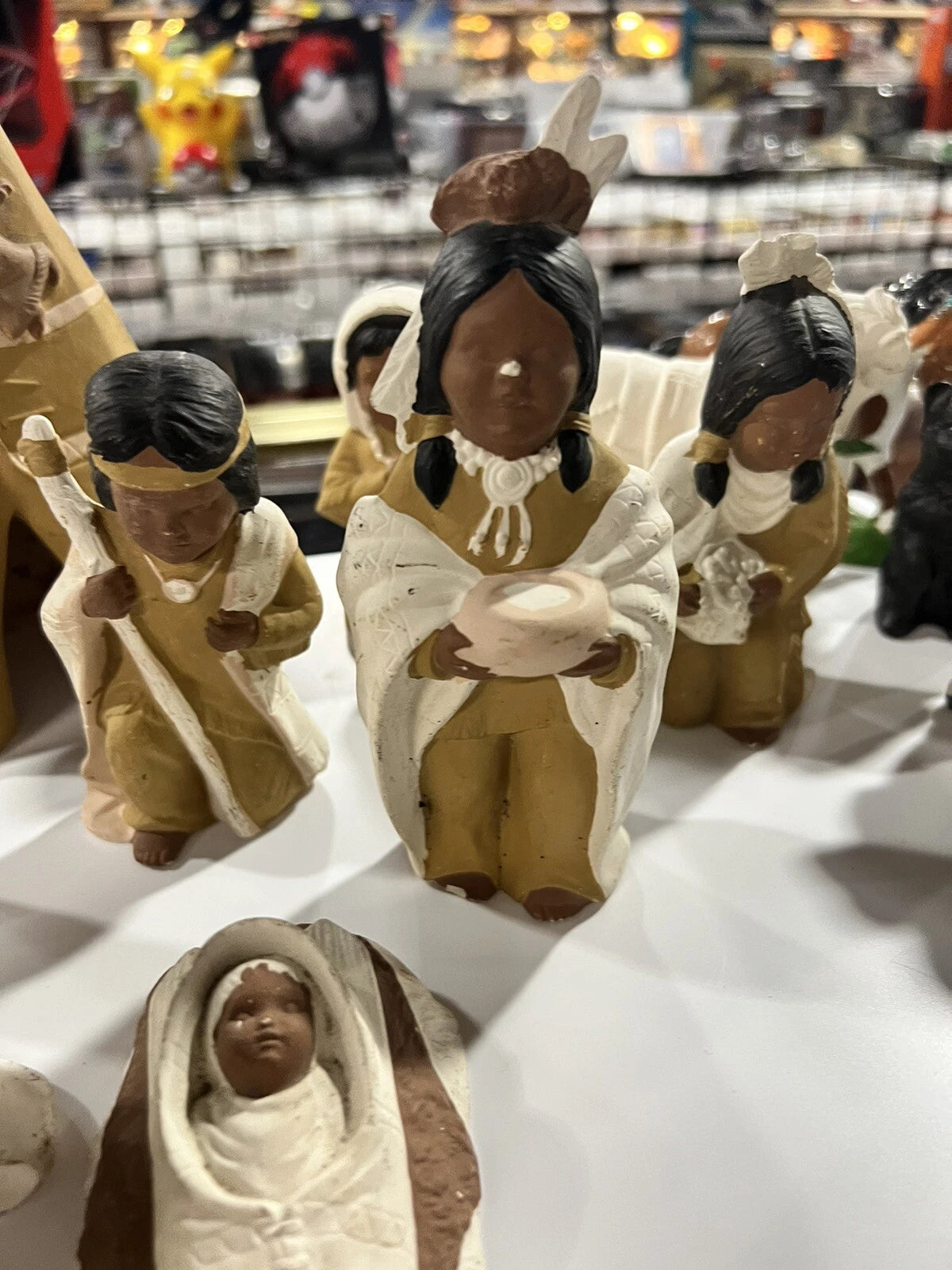 VTG Lot Of 15 Ceramic Native American Figure Set With Animals