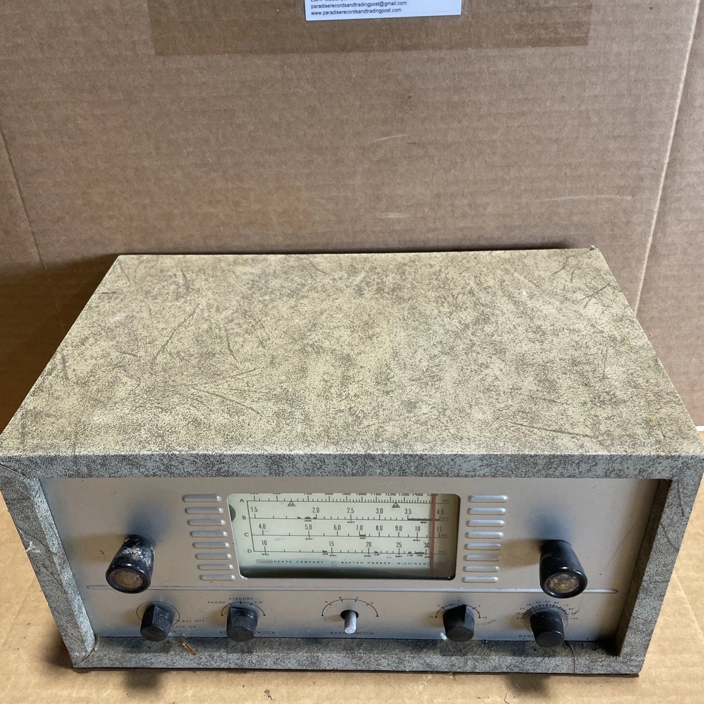Heathkit Receiver Company Tube Radio Model AR-3: Powers ON
