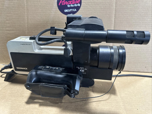 Magnavox Newvicon Color Video Camera VR8280BK02 Auto Focus 8X Zoom Untested