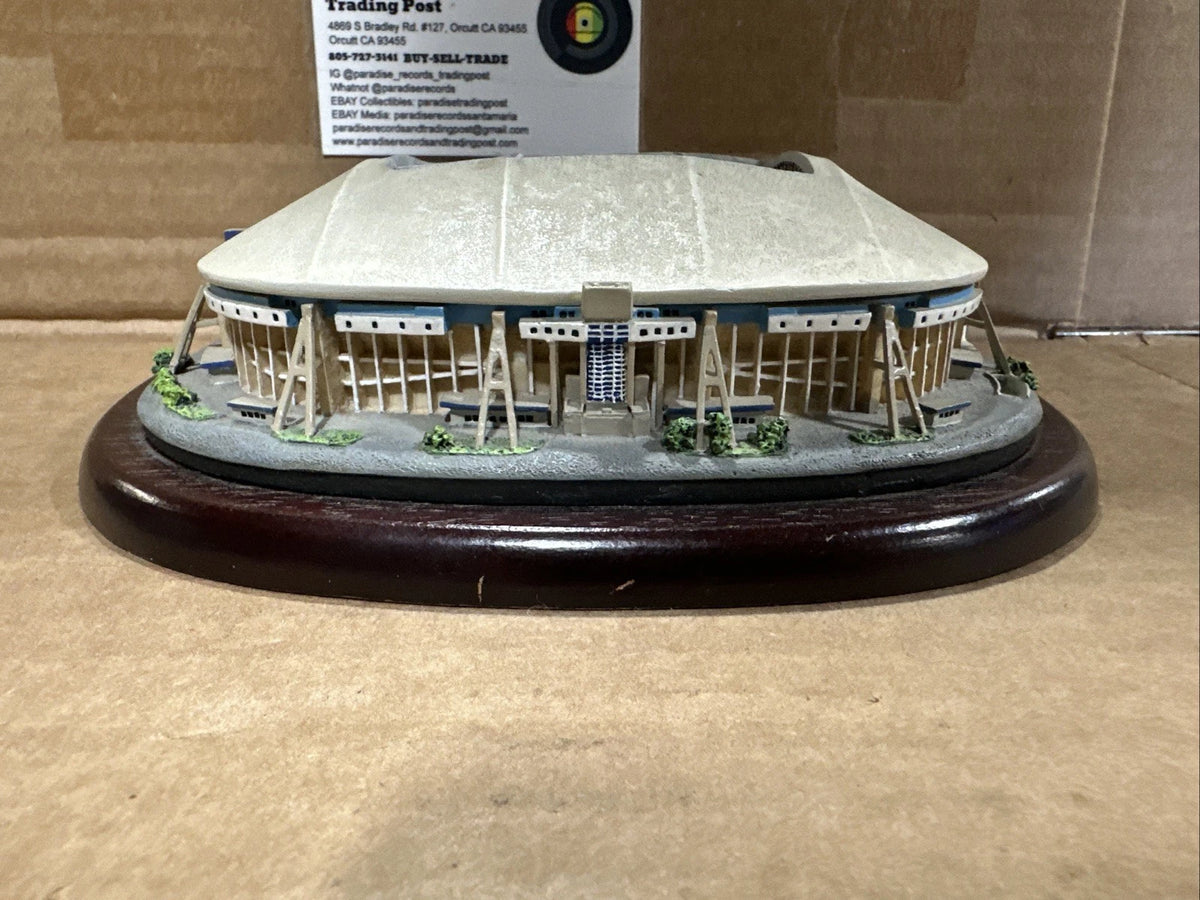 Danbury Mint Dallas Cowboys Replica Texas Stadium Limited Edition