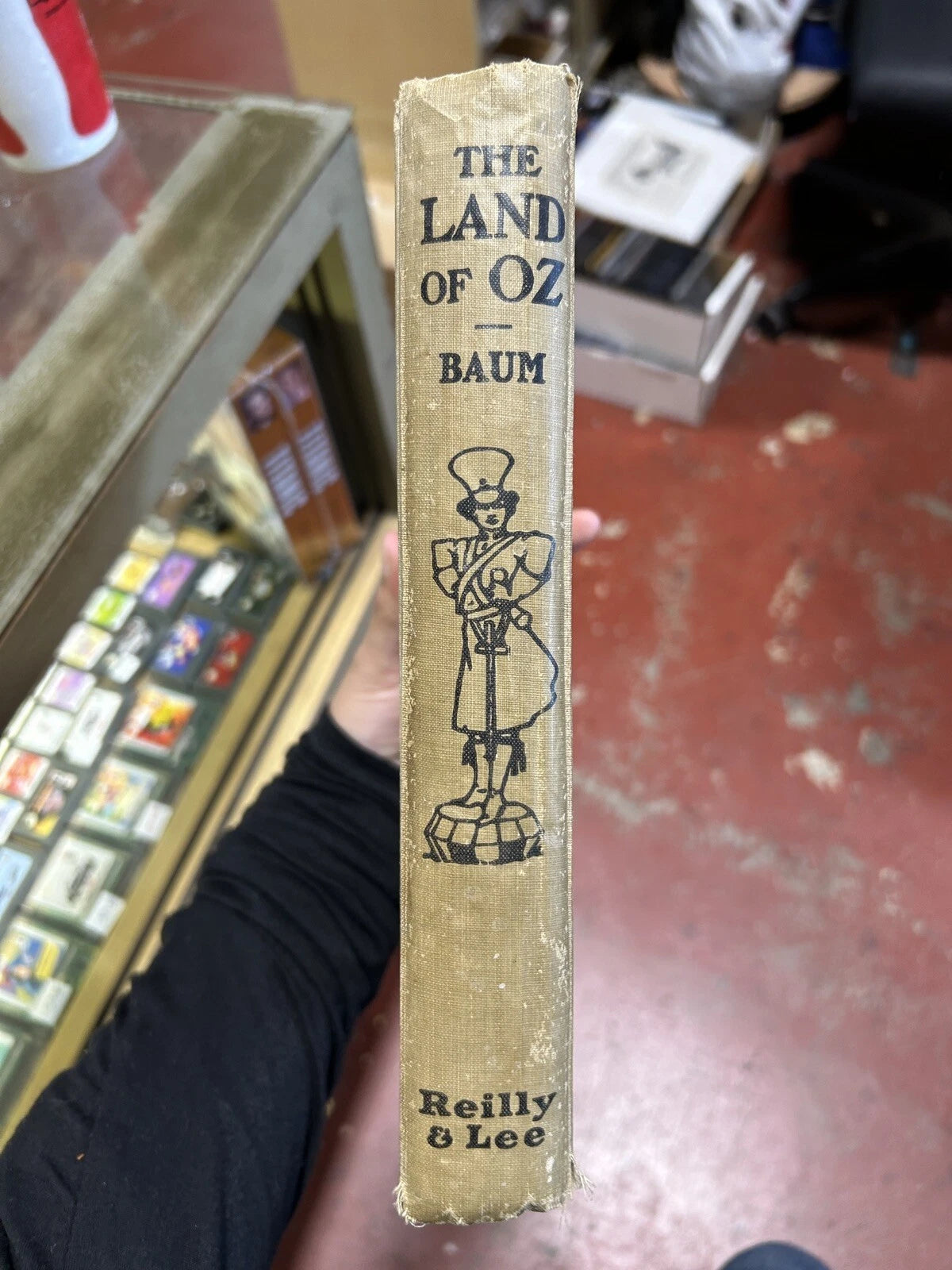 THE LAND of OZ L. Frank Baum Hardcover Reilly & Lee White Edition