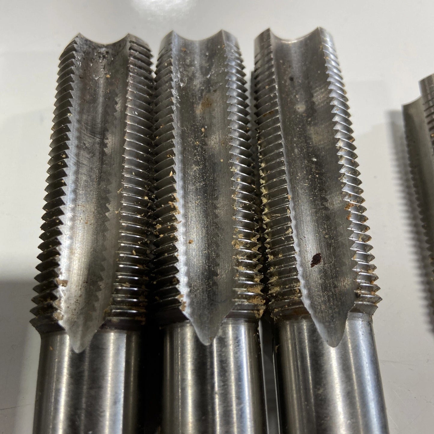 Threading Taps Nachi High Grade Steel threads made in Japan nuts/bolts 7 lot