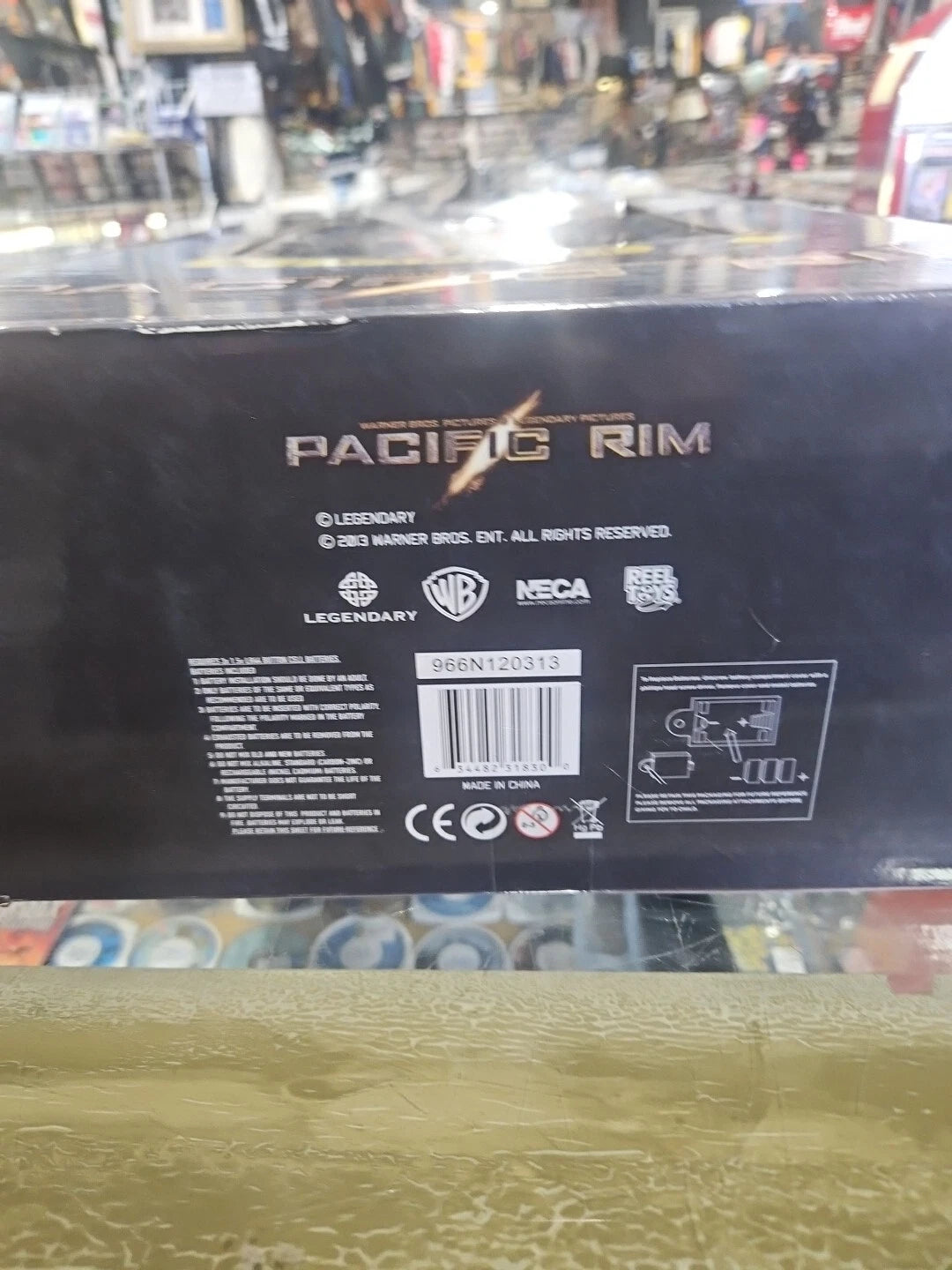 NECA Pacific Rim Jaeger Gipsy Danger 18in Action Figure