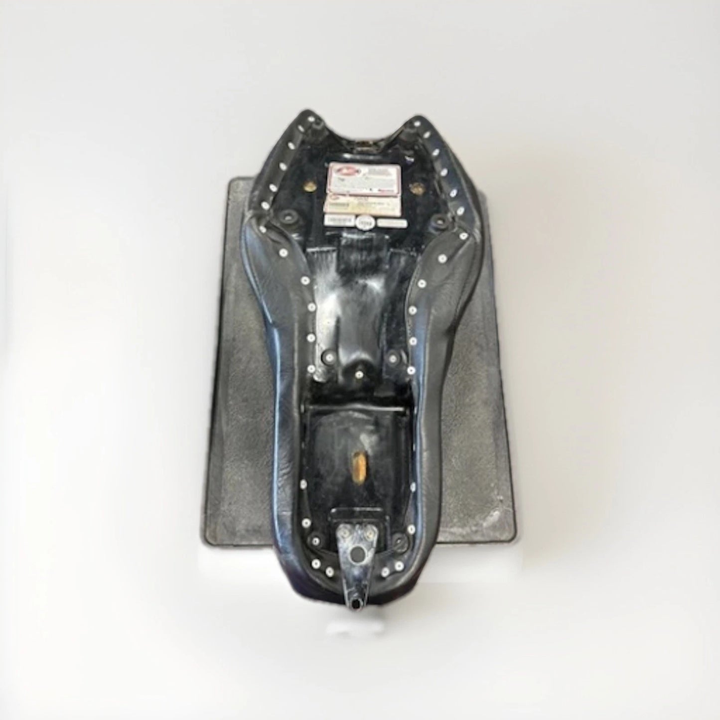 Mustang Motorcycle Products Touring Seat for Harley Davidson GUC 6D6GDR