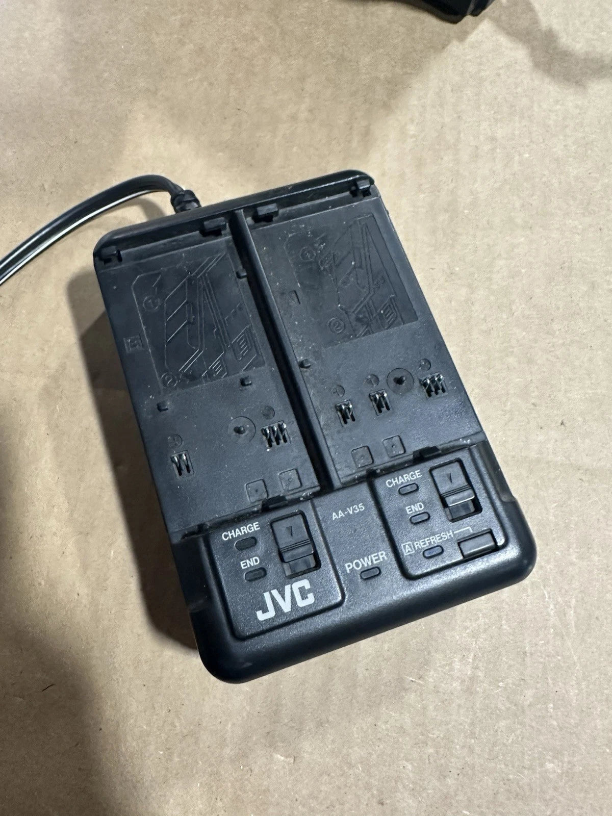 JVC GR-AX37U Compact Camcorder Video Camera VHS-C