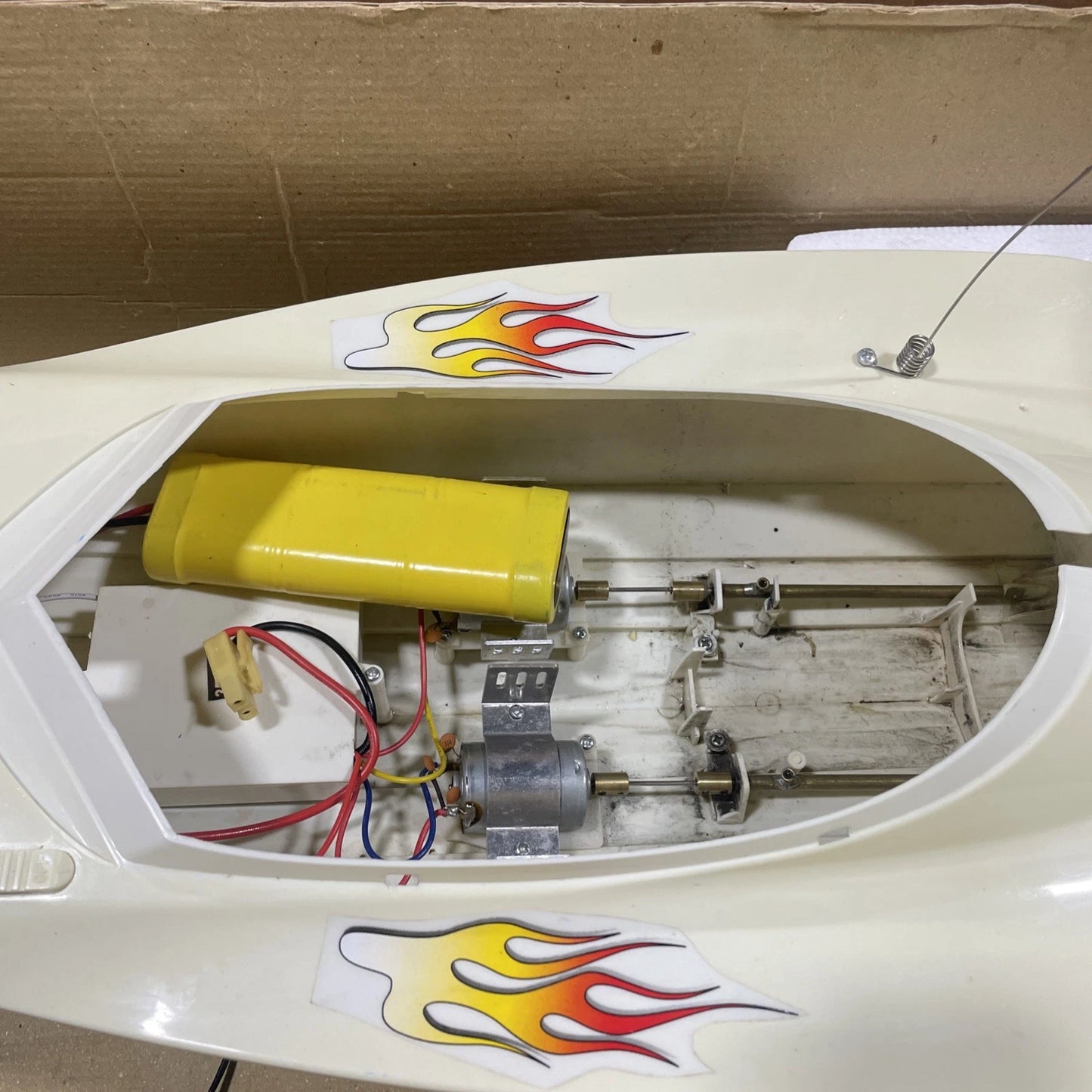 Vintage SUPER POWER WINGRUSH R/C RC Speed Boat Pre-Owned W Box