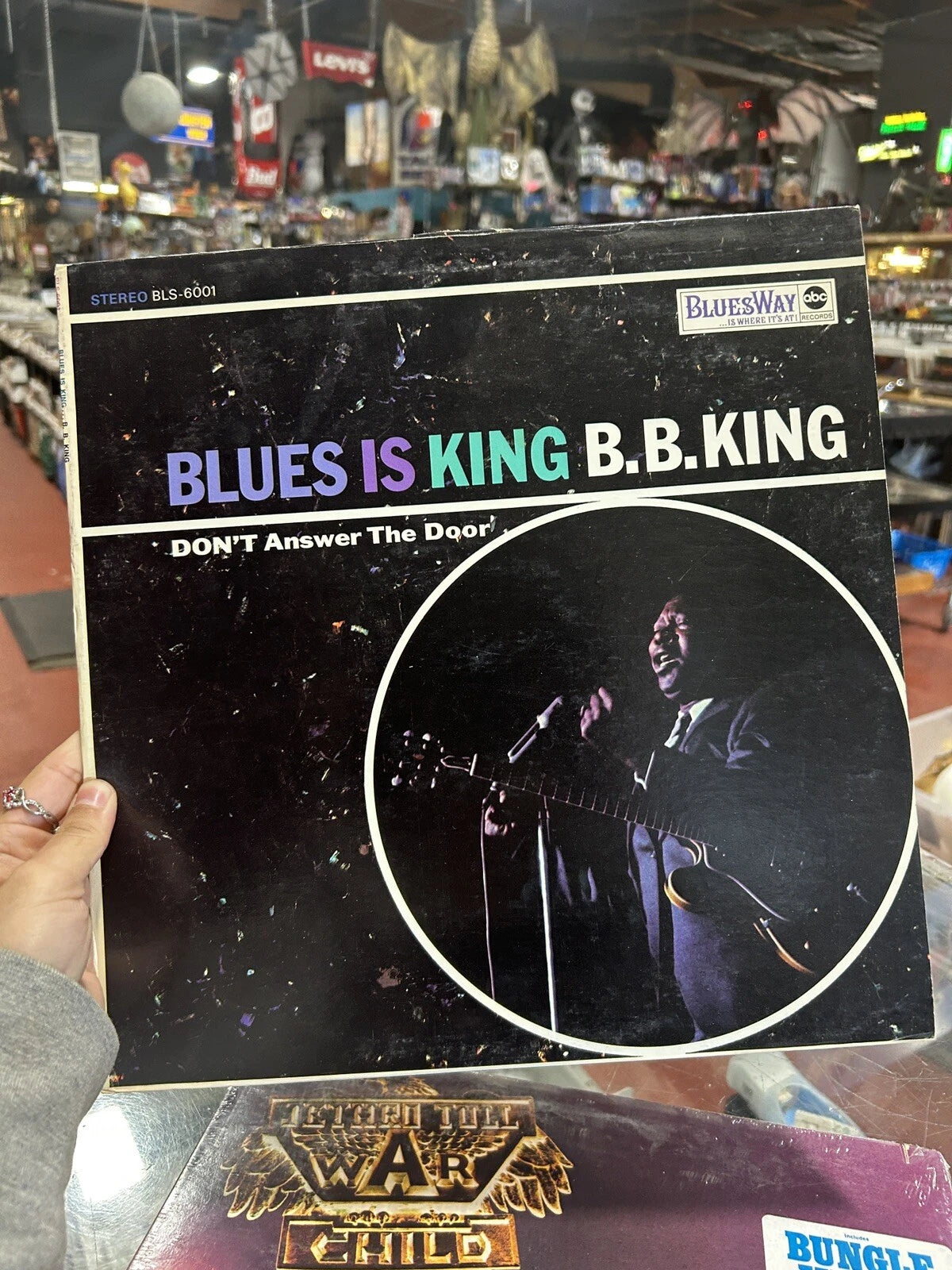 Authentic BB King / Blues Is King / Bluesway Records #6001 / Near Mint stereo
