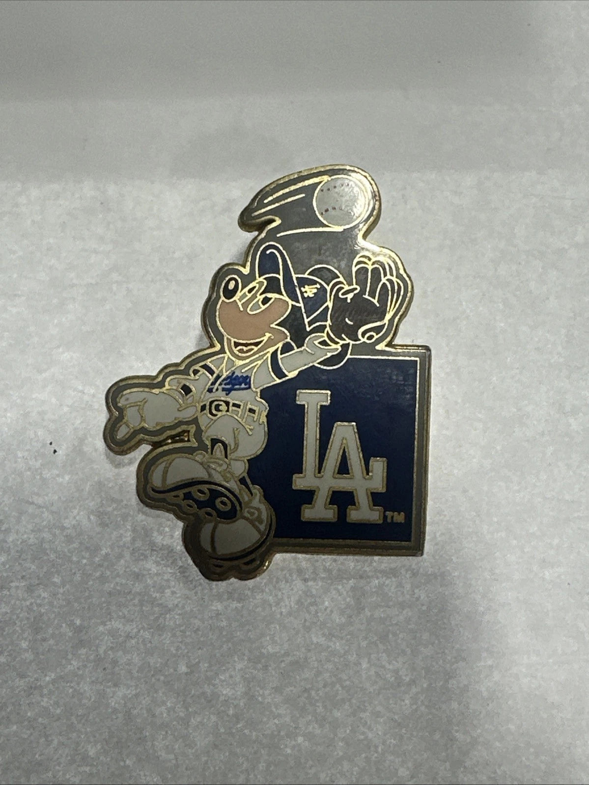 ⚾ 2008 Disney WDW Mickey Mouse Major League Baseball MLB L.A. Dodgers Pin