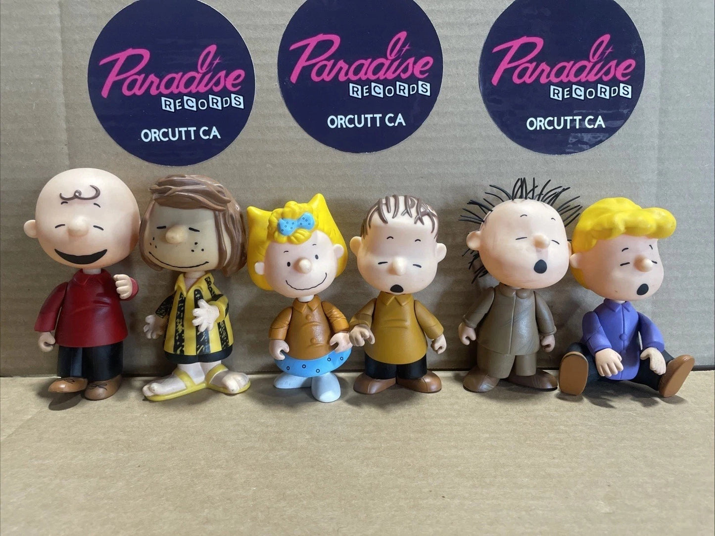 PEANUTS CHARLIE BROWN and GANG 5” Vinyl Action Figure 2002-2003 Vintage Lot Of 6