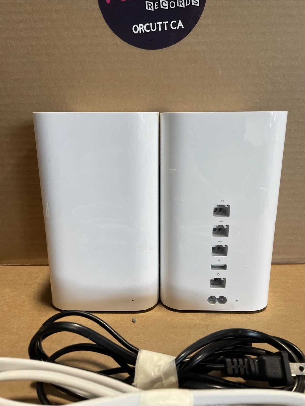 Apple A1521 AirPort Extreme Base Station Wireless Router Lot 2 Base Station