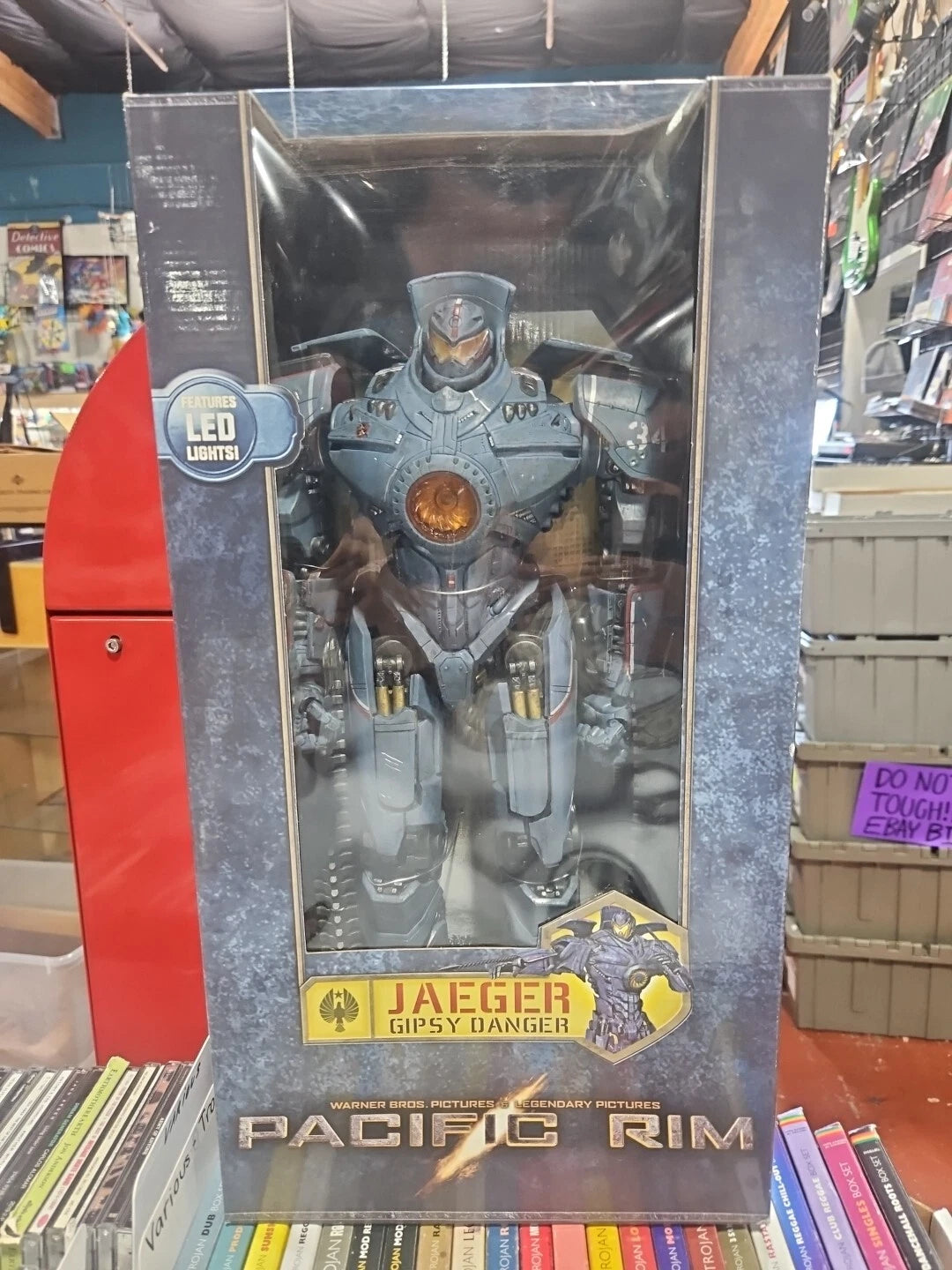 NECA Pacific Rim Jaeger Gipsy Danger 18in Action Figure
