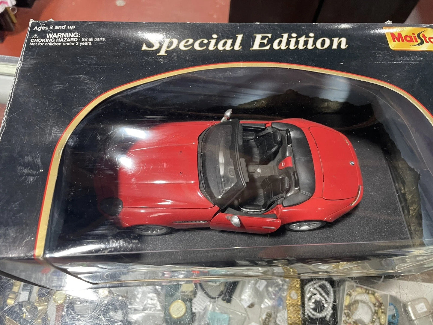 MAISTO SPECIAL EDITION 1:18 BMW Z8 NEW IN BOX