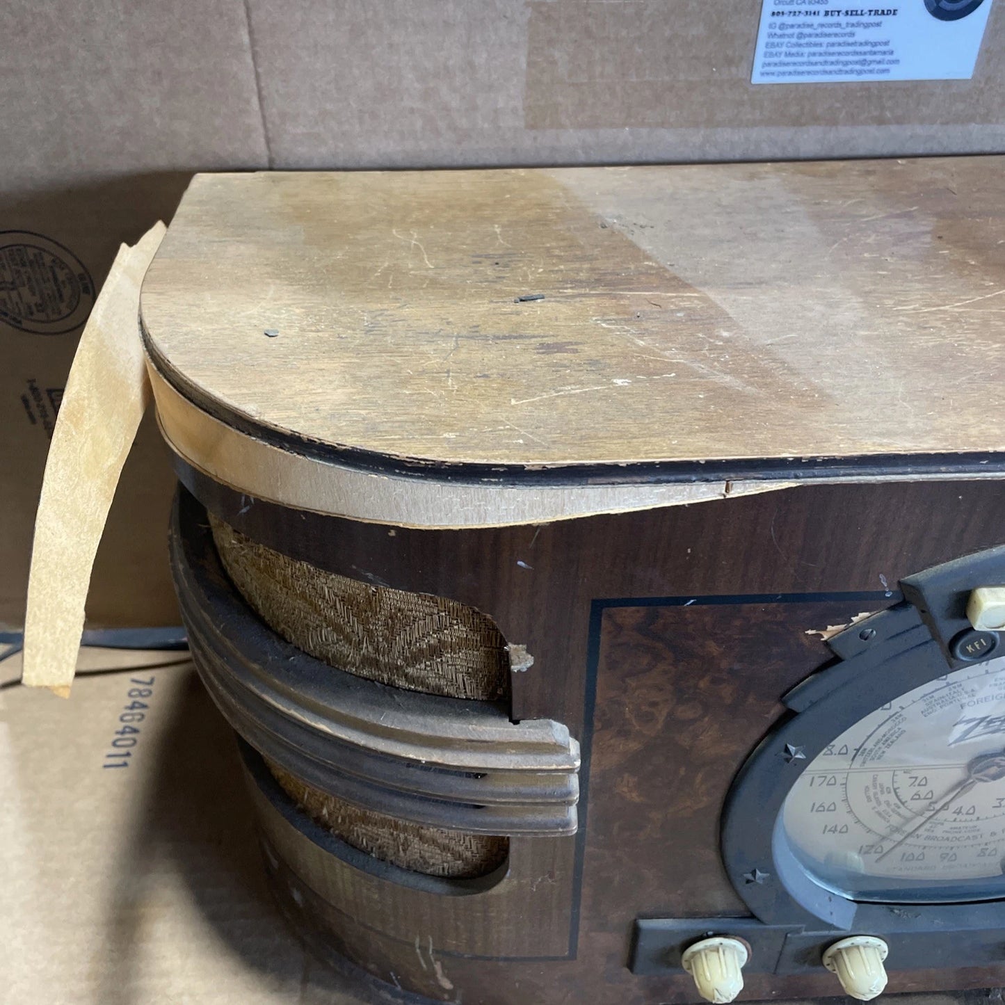 1939 Zenith 6-S-321 "Stars and Stripes" radio as is parts only turns on