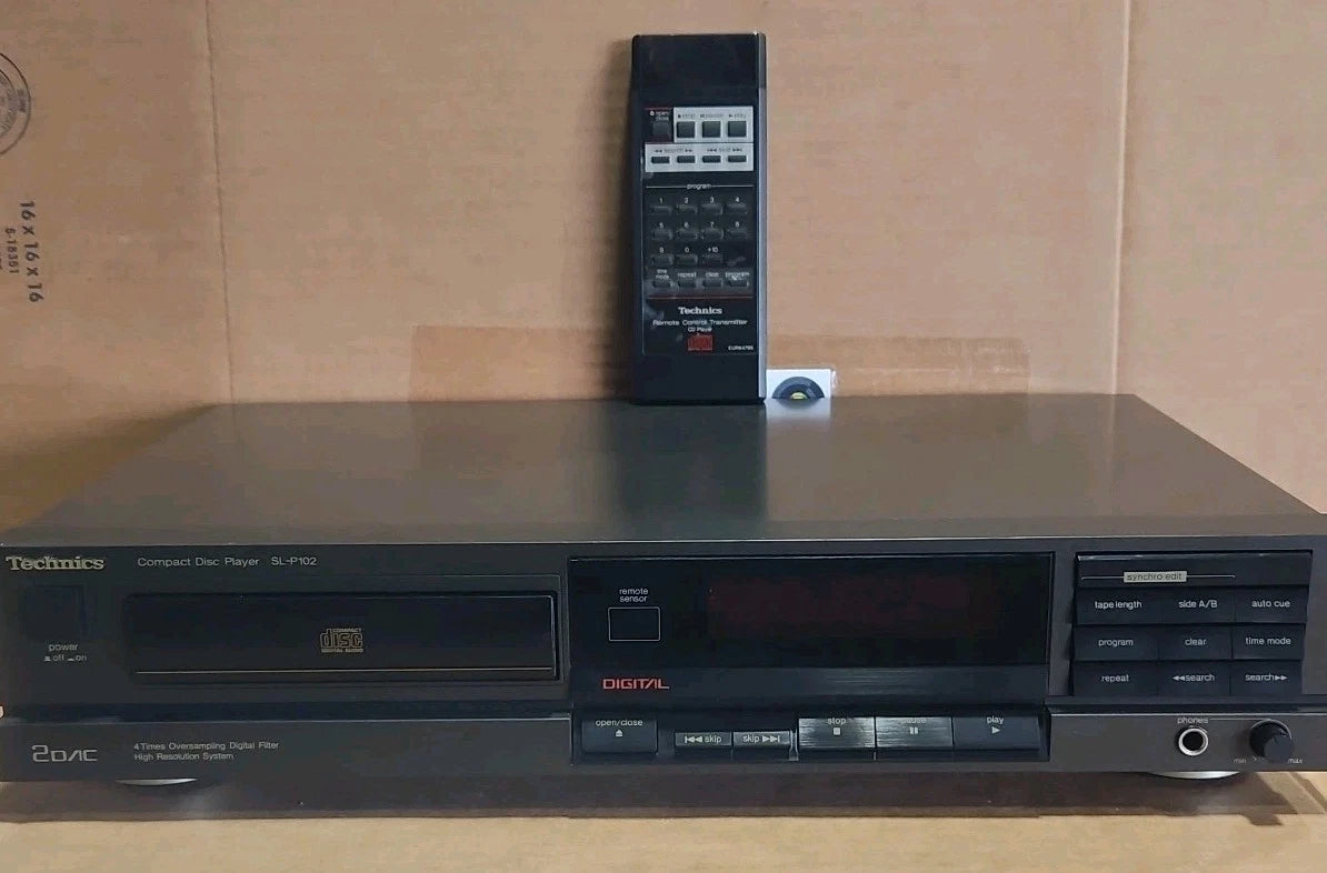 Vintage Technics SL-P102 Compact Disc CD Player + Remote