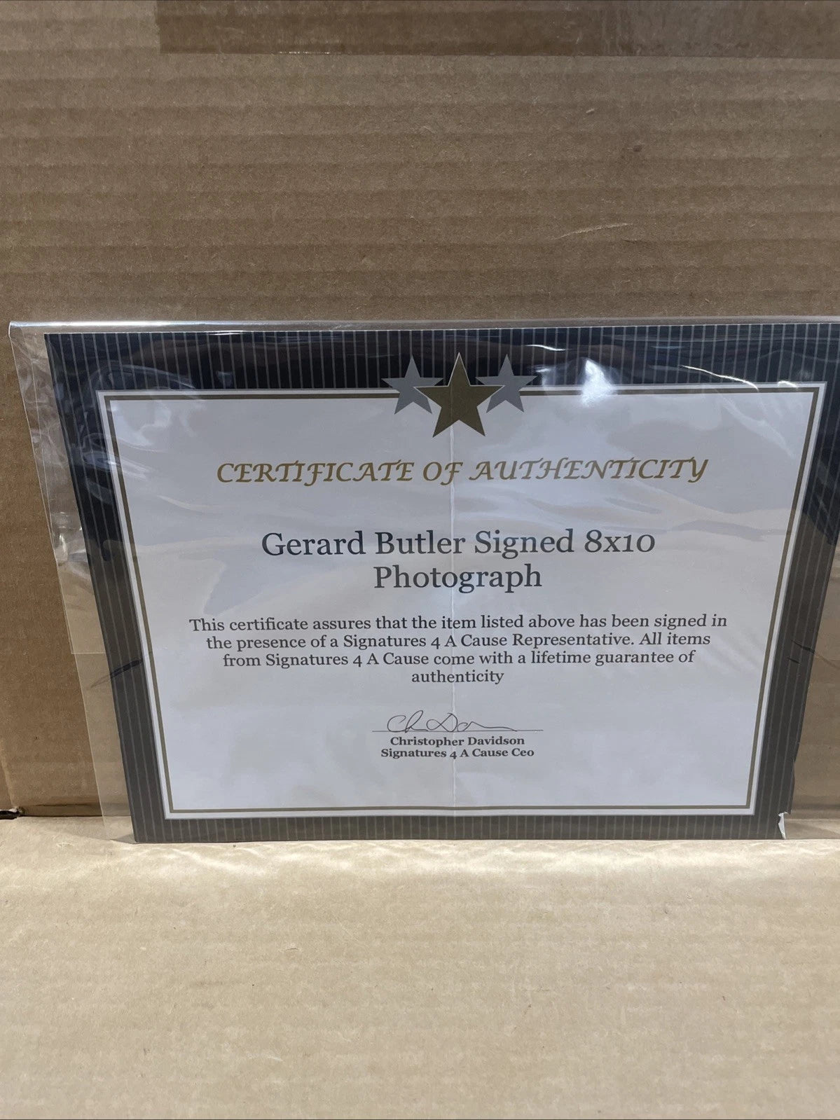 Autographed Gerard Butler 8 x 10 Photo Signed with COA