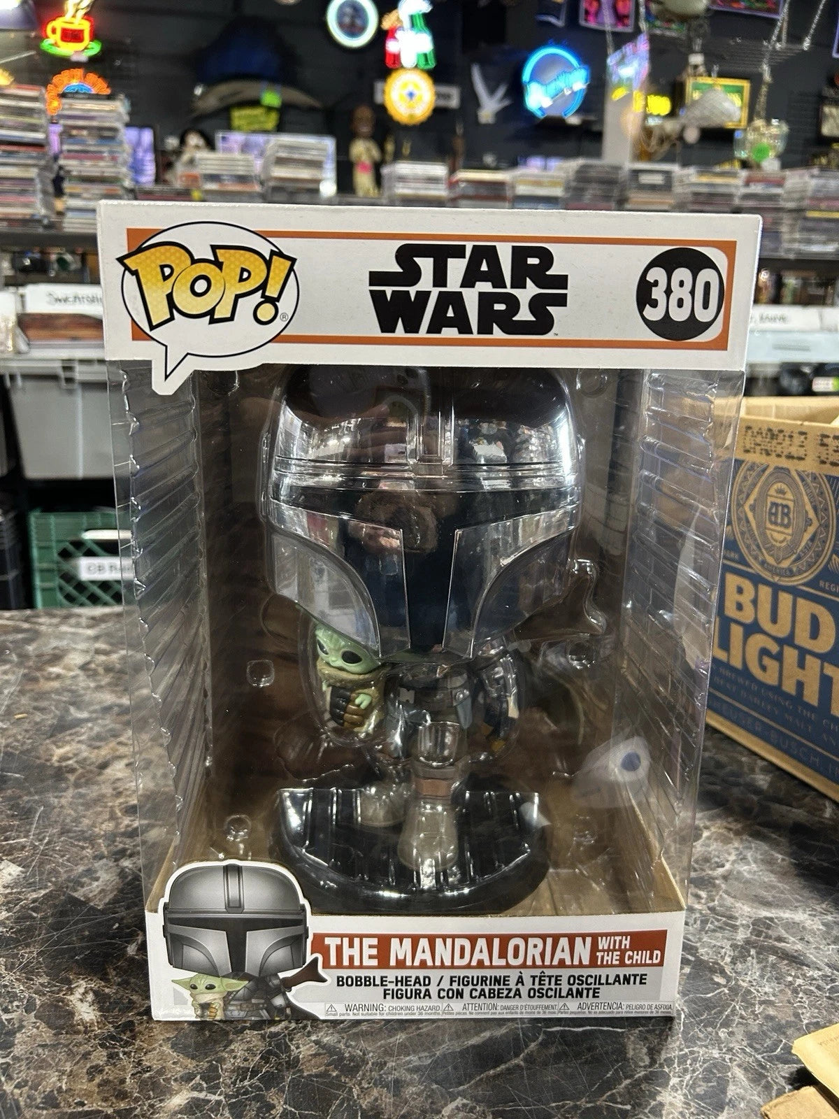 Funko Pop! Star Wars - Jumbo 10" - Mandalorian With The Child - #380