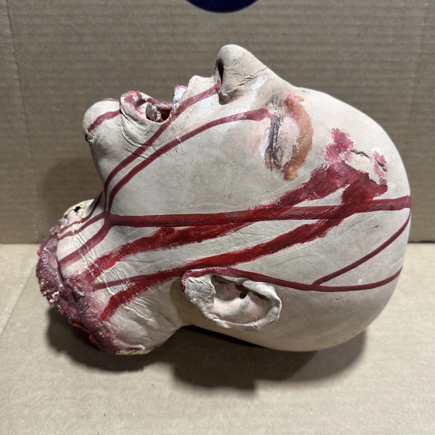 Halloween Custom-Painted High Quality Haunted House Severed Head Prop Foam