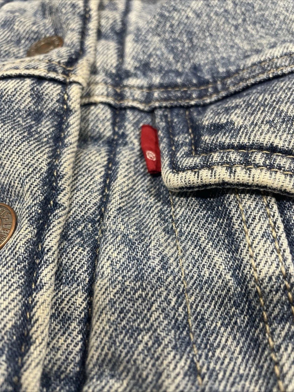 Levi’s Trucker Denim Jacket Lined Pink Interior Women’s Casual Size XS