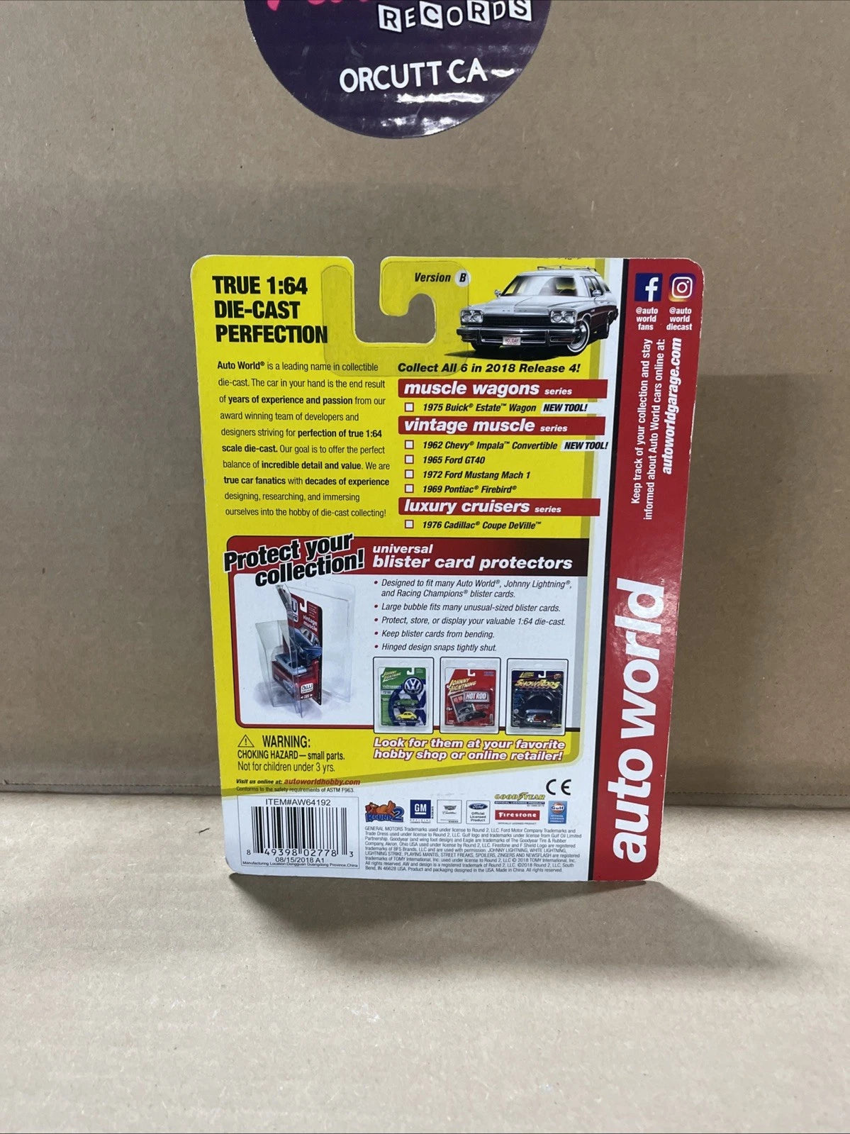 AUTO WORLD: "1962 Vintage Chevy Impala Convertible" 1:64 NIP- 2018