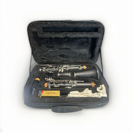 Student Clarinet With Carrying Case