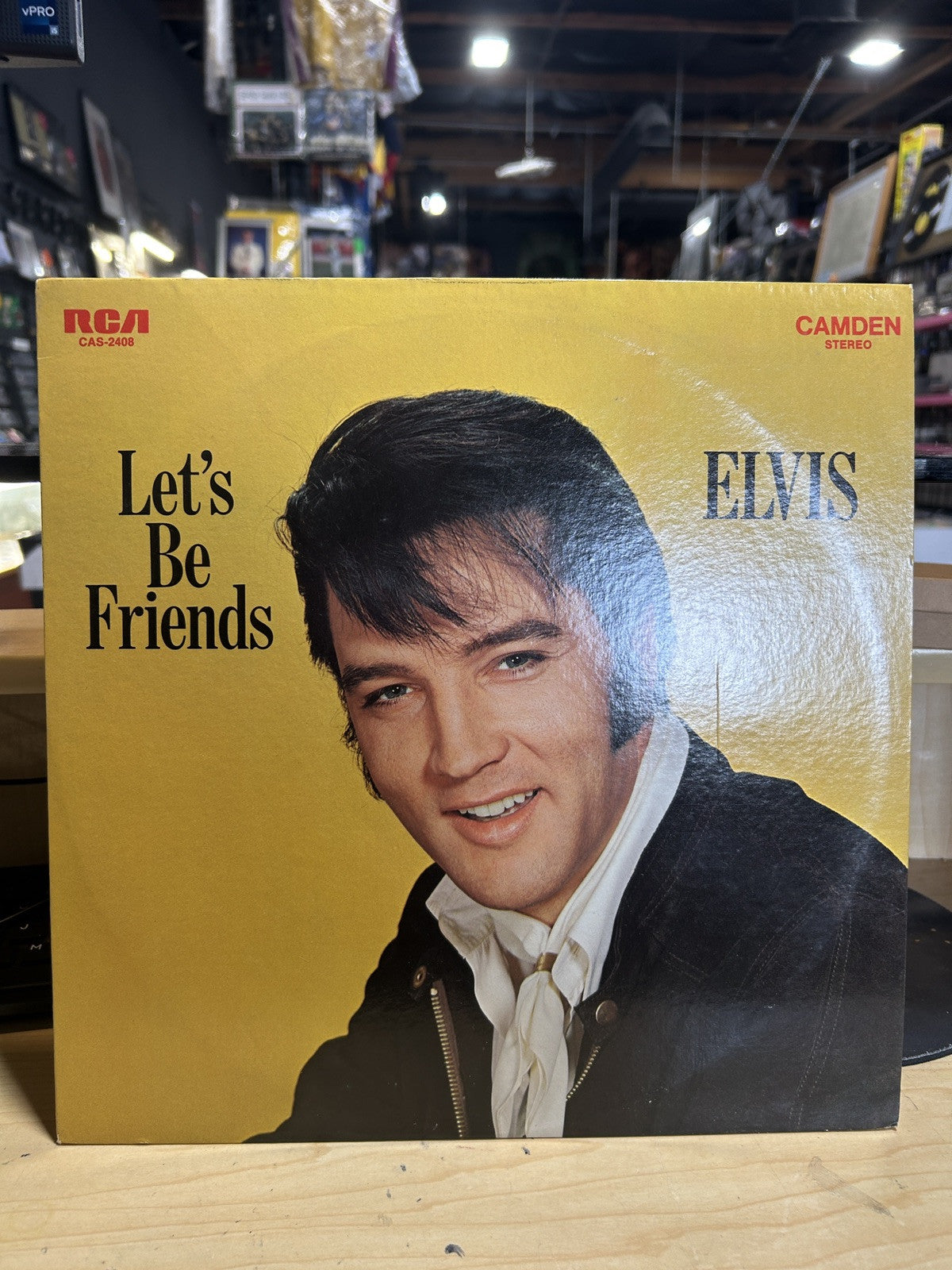 ELVIS PRESLEY CAS-2408 LET’S BE FRIENDS RARE RIGID VINYL CAMDEN ORIG vg
