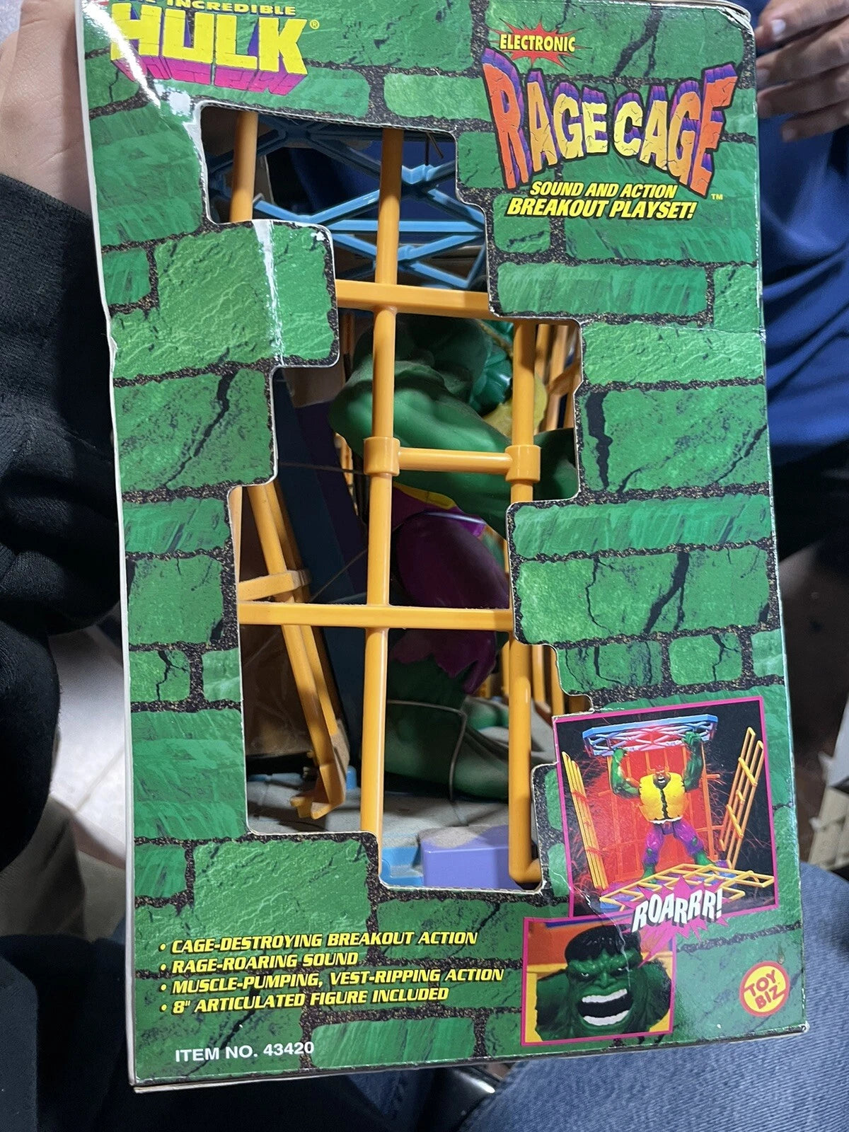 1996 Toy Biz The Incredible Hulk Electronic Rage Cage Action Figure Playset