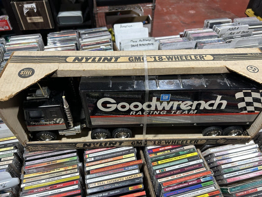 Nylint GMC 18-Wheeler GOODWRENCH RACING TEAM Semi Truck w/ Box