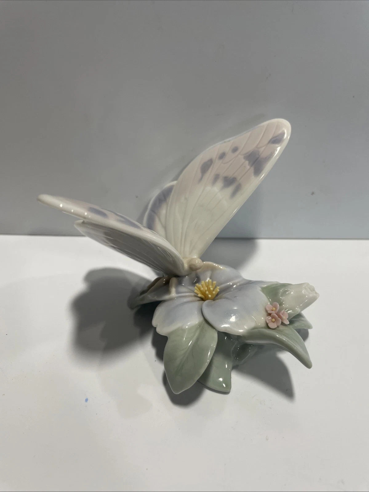 Lladro “Refreshing Pause" Butterfly On A Flower Rare Vintage Unique