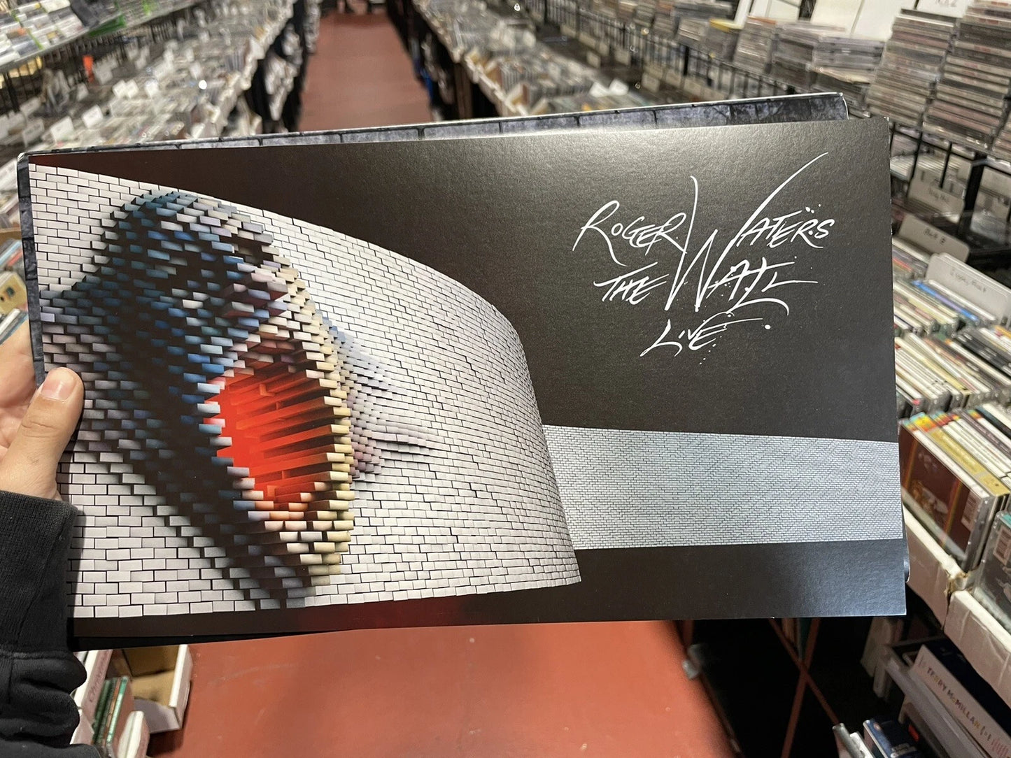 Roger Waters - The Wall Live 2010 USA Tour Book with Slipcover - Hi Grade