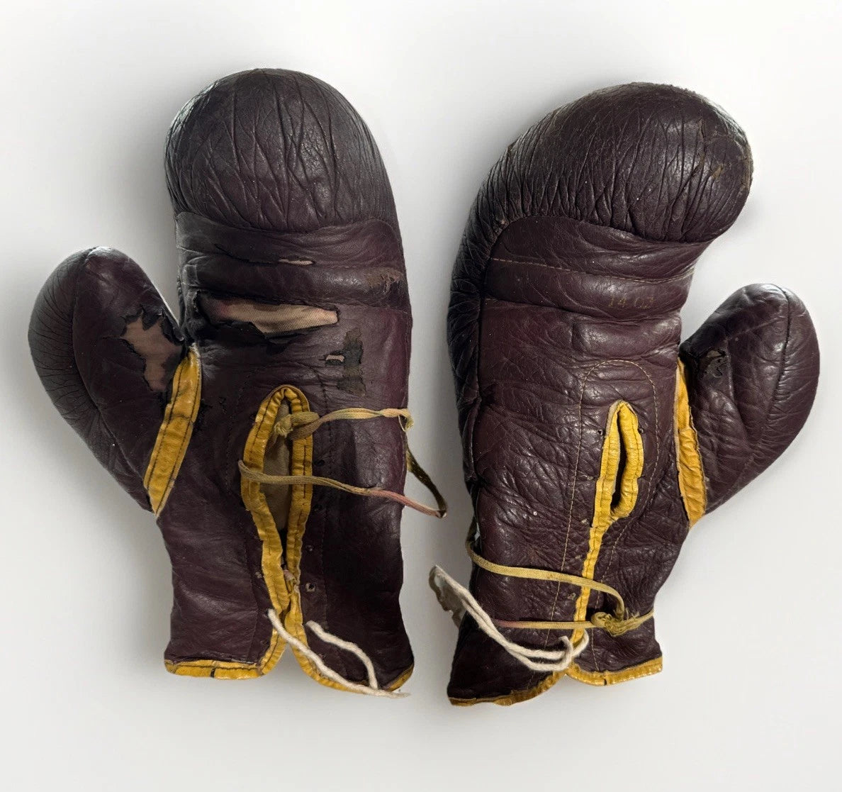 Vintage Everlast Red Burgundy Leather Boxing Gloves- 14 oz 1950’s-60’s?