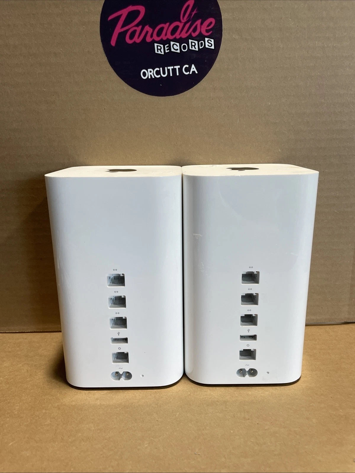 Apple A1521 AirPort Extreme Base Station Wireless Router Lot 2 Base Station