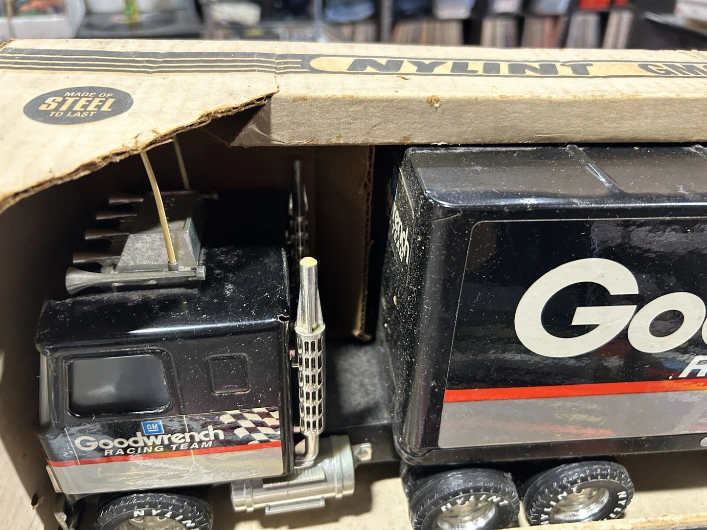 Nylint GMC 18-Wheeler GOODWRENCH RACING TEAM Semi Truck w/ Box