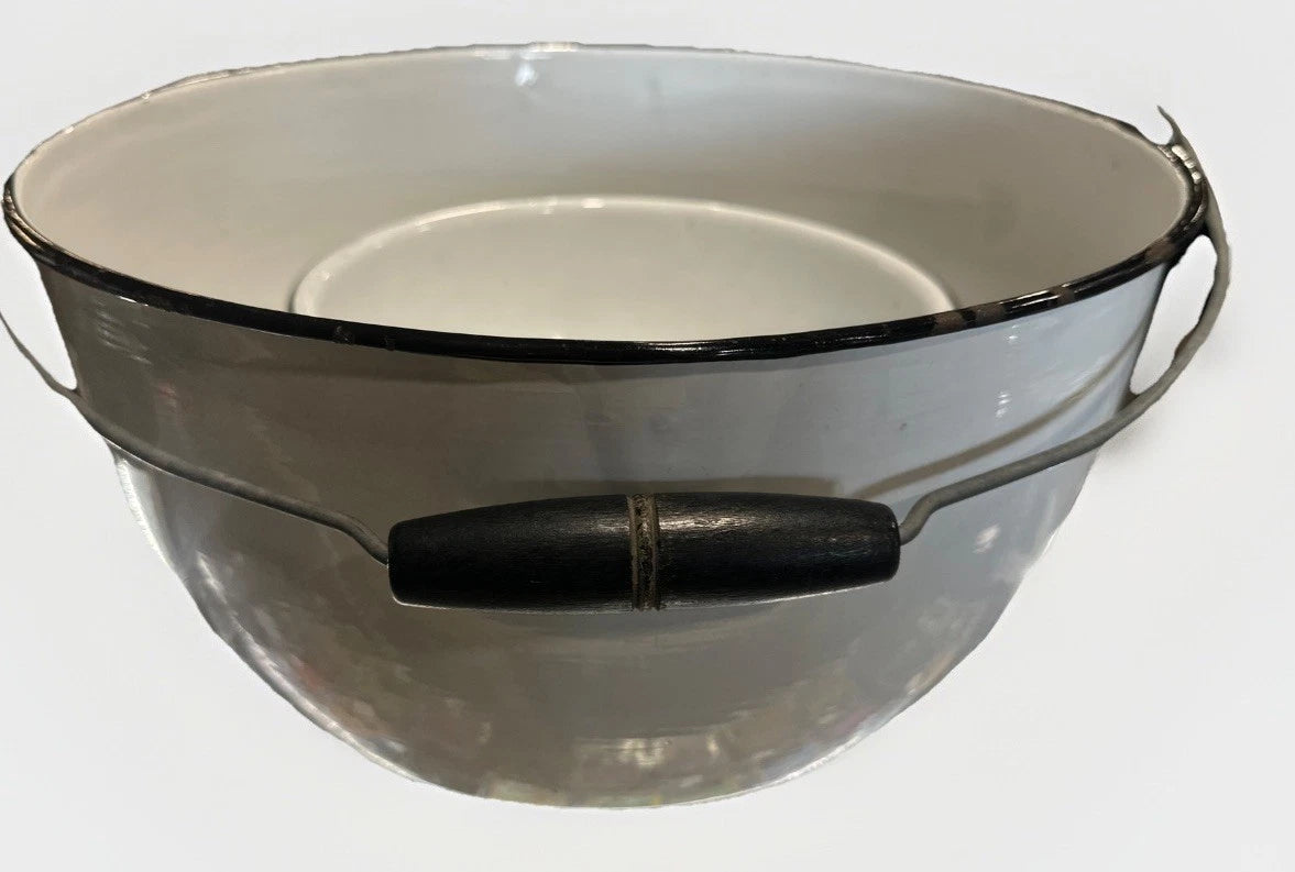 VTG Porcelain Enamelware 16” Wash Bowl Baby Basin US Flintstone With Strainer
