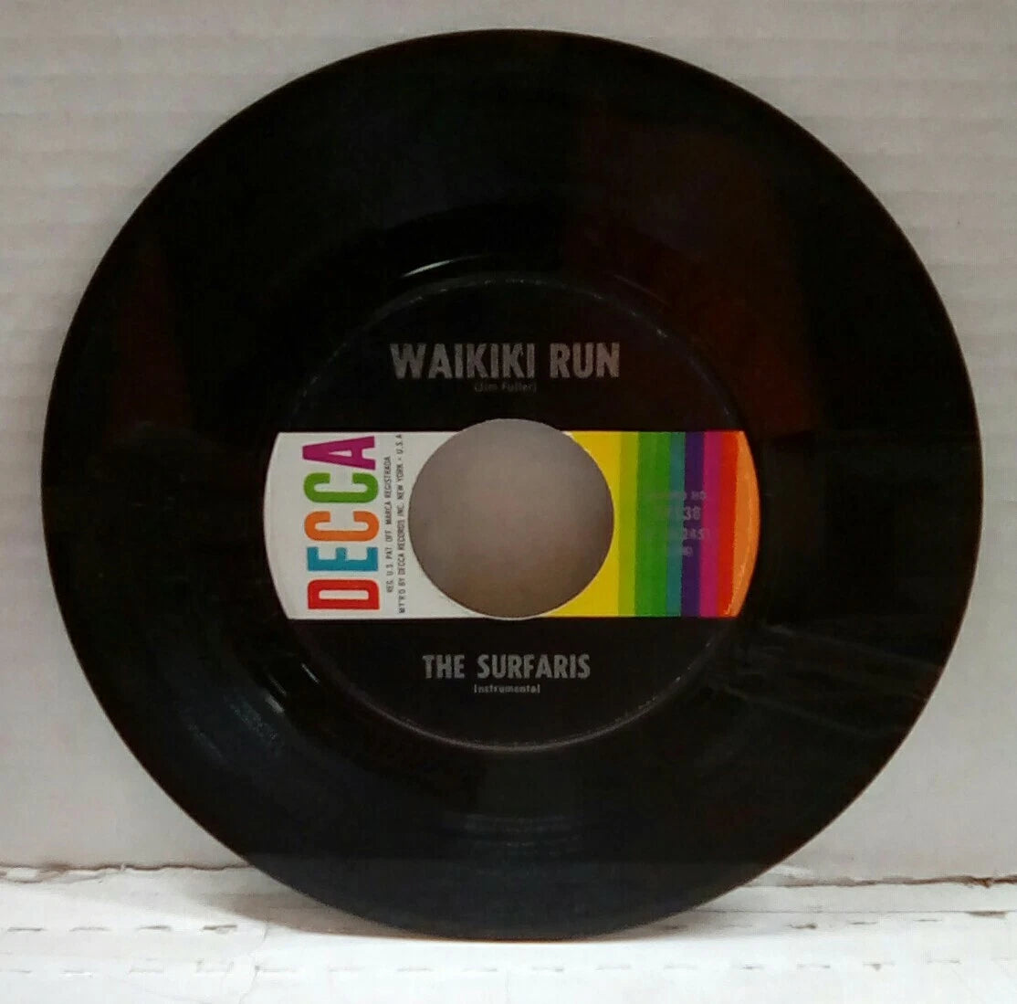 The Surfaris Waikki Run/Point Panic 7" Single 31538