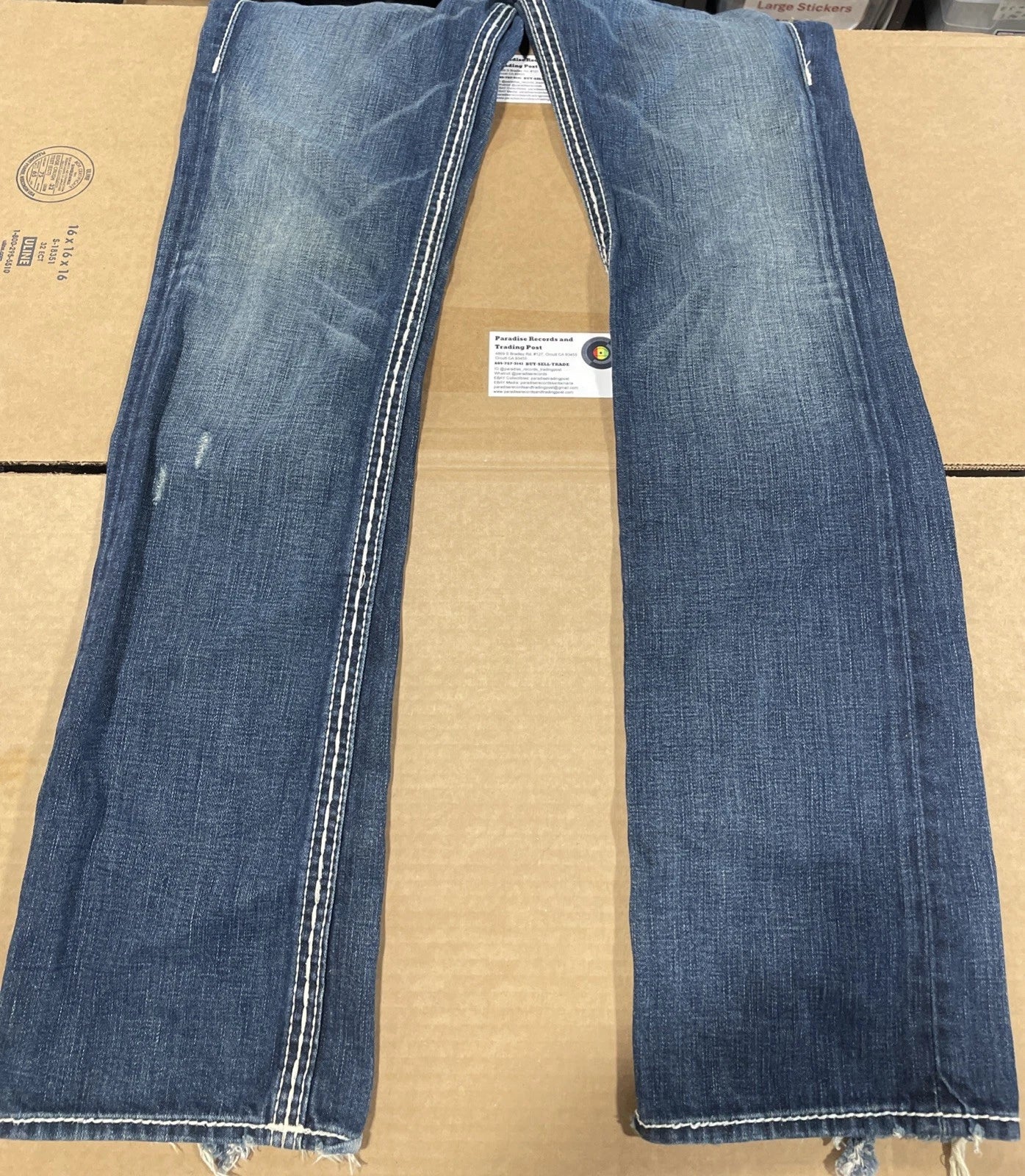 True Religion Women's Jeans Size 30 RN#112790 CA#30427 Straight Leg