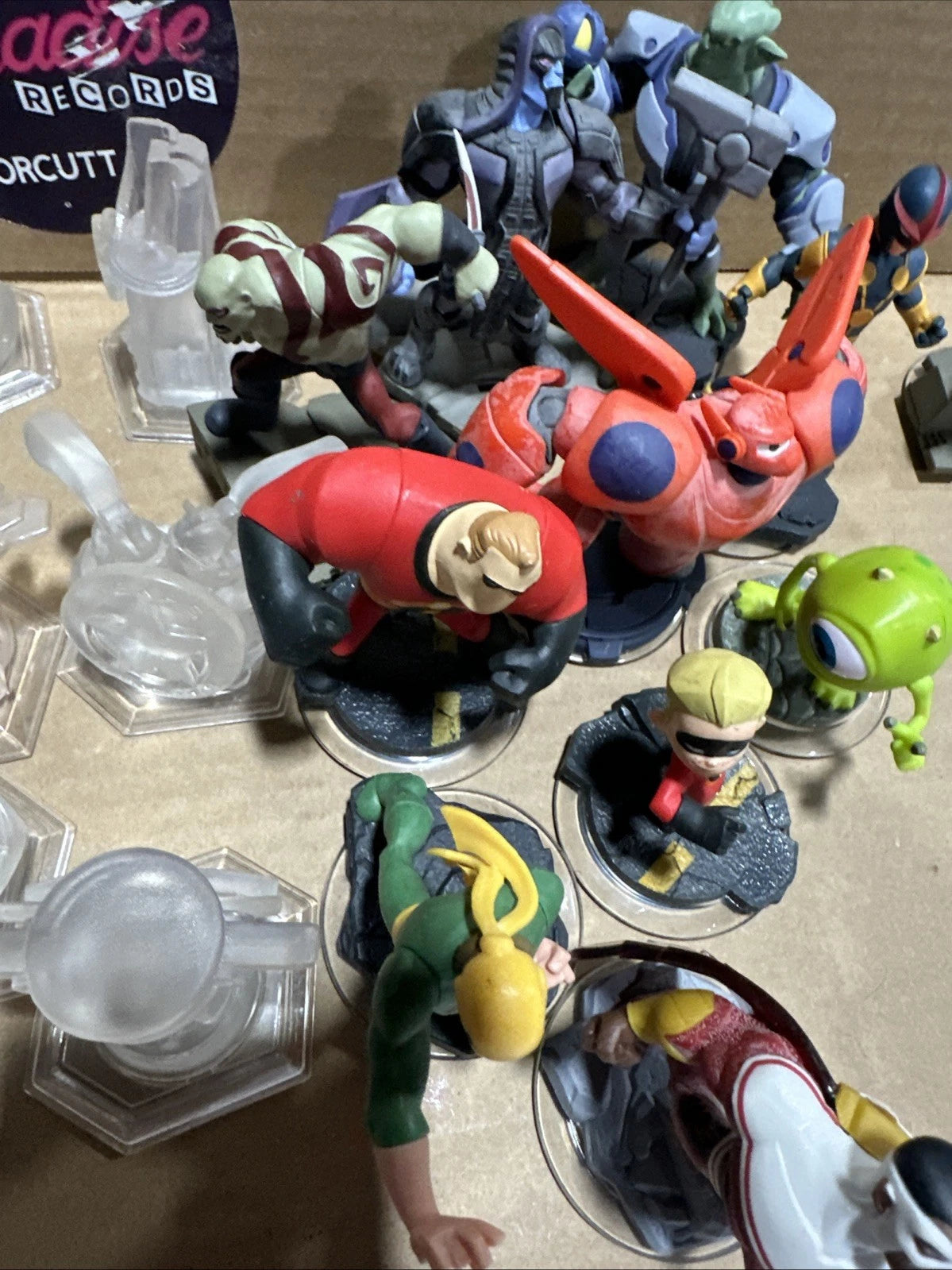 Disney Infinity Bundle lot Of Figures 32