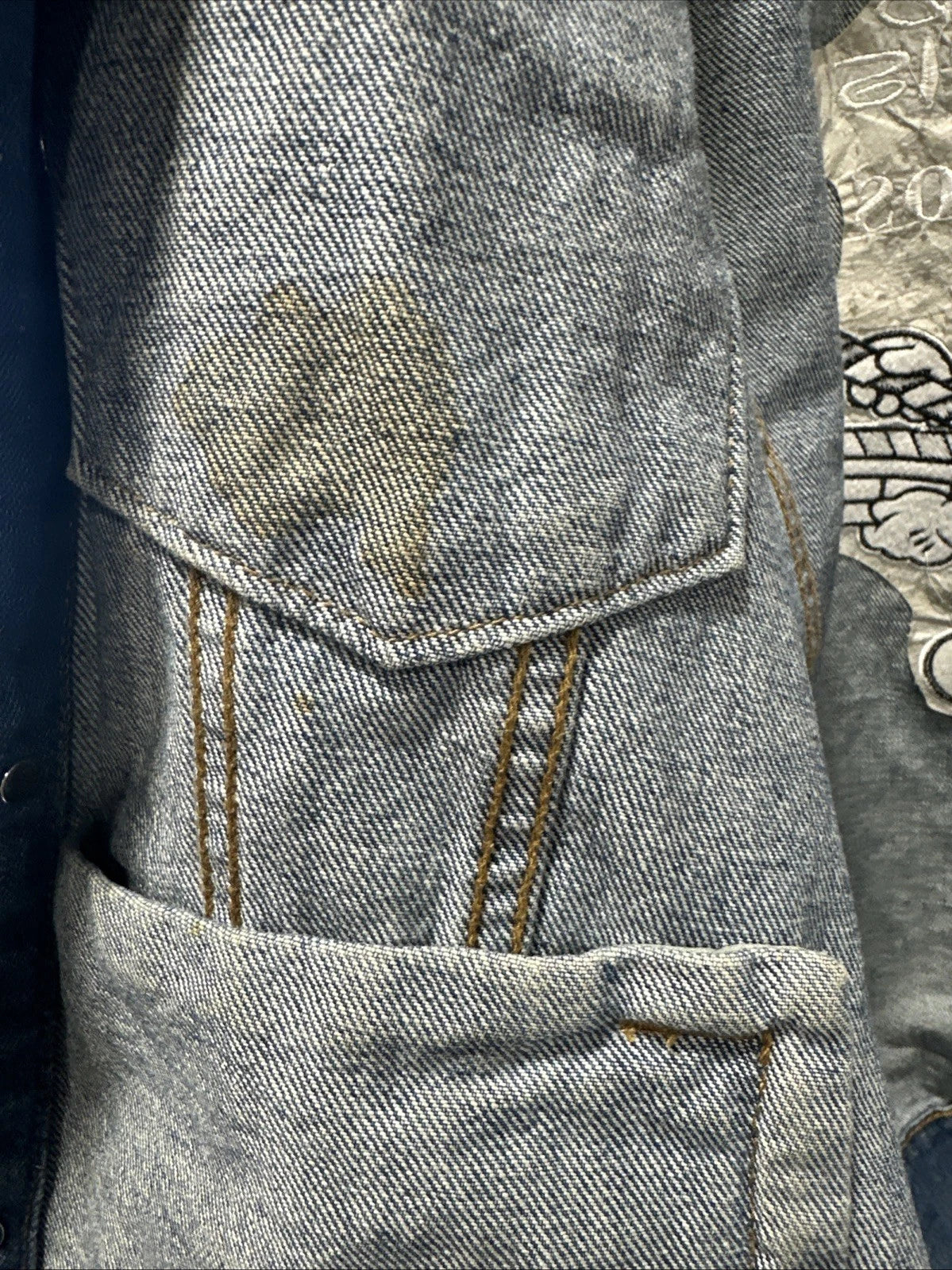 VTG Disney Denim Jacket Men Medium Blue Mid Wash Mickey Embroidered Sewn Y2k 90s