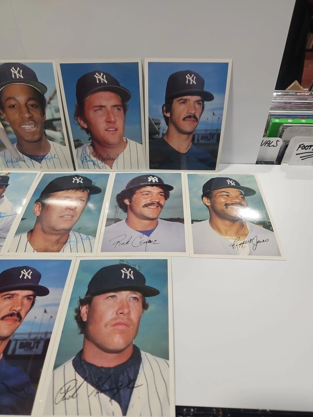 1981 TOPPS Super Home Team Collector's Cards New York Yankees Lot Of 15